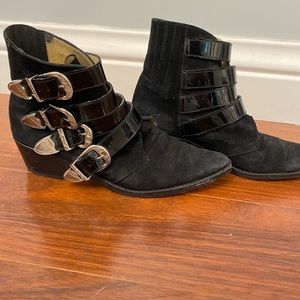 Toga polla Suede Black Booties